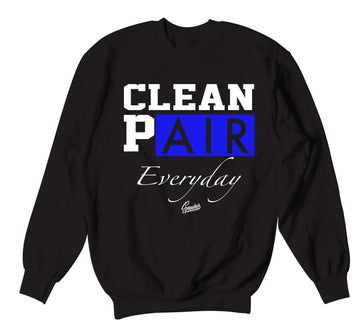 Hyper Royal sneaker air max collection has matching mens shirt collection