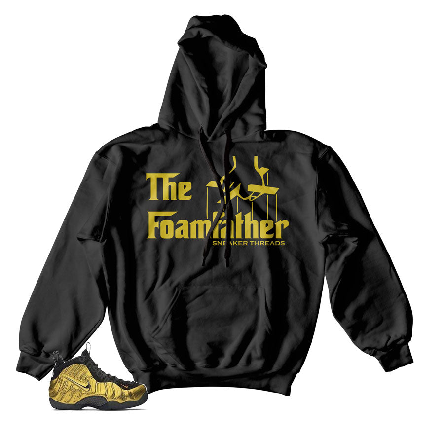 Hoodies sweater match foamposite metallic gold shoes.