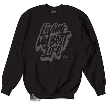 Sneaker atmosphere Jordan 13s matches crewneck designed to match Jordan 13s