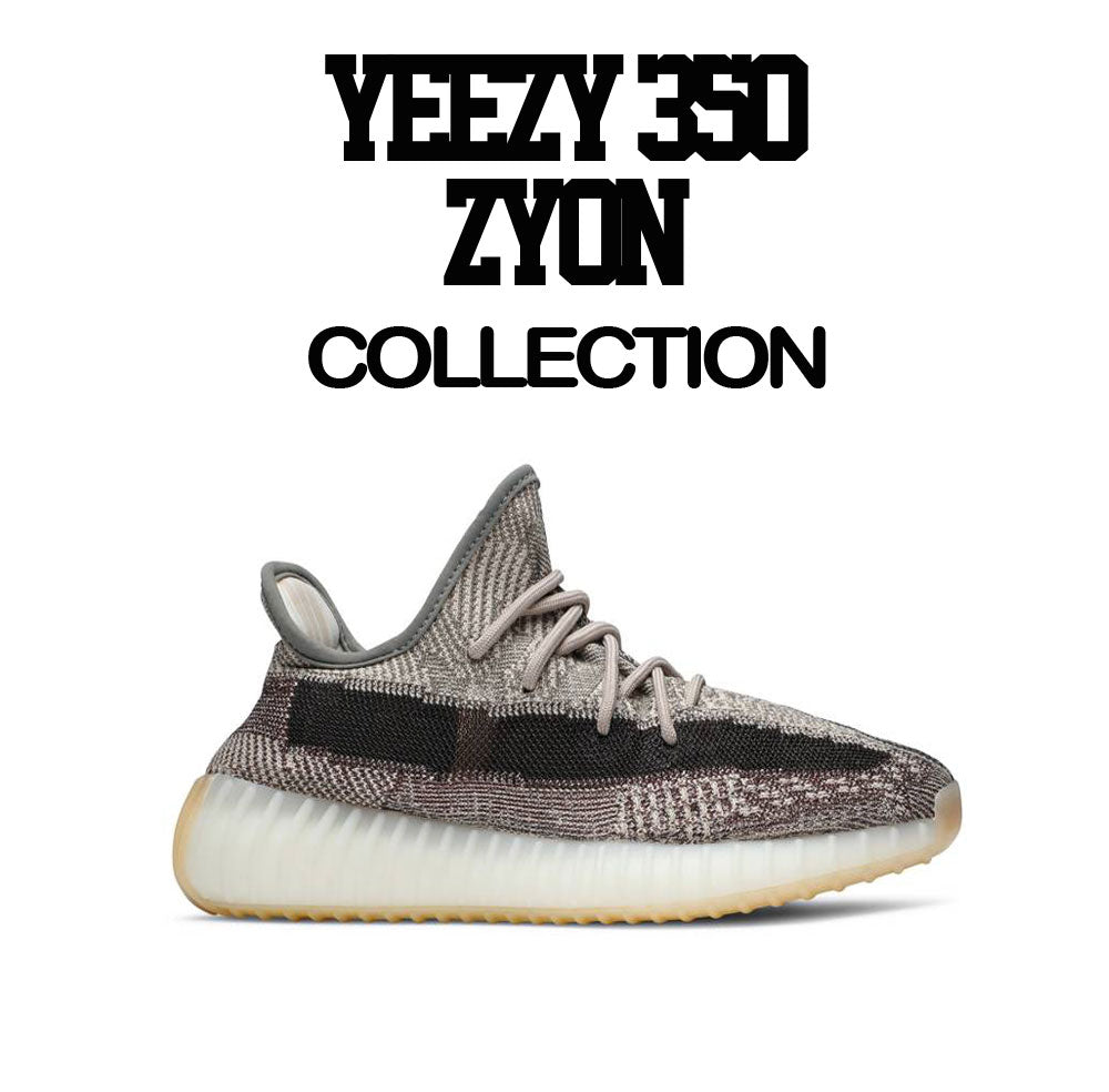 Zyon Yeezy 350 sneakers matching with mens t shirts